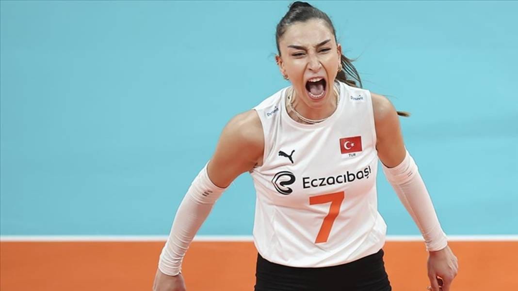 Boğazdan Hande Baladın geçti: Büyüledi 1